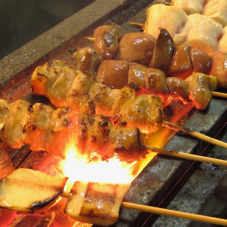 炭火で丁寧に焼き上げる焼鳥は絶品！素材・火加減全てに拘り有！