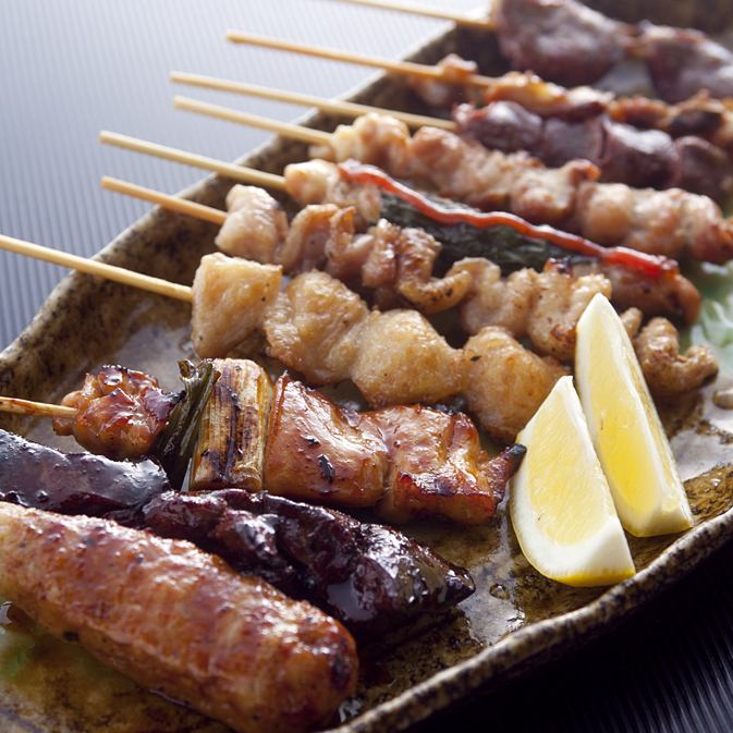 We have private rooms for 2 to 20 people. All-you-can-drink courses including yakitori start at 3,500 yen.
