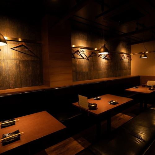 <p>The stylish interior with a modern Japanese feel is perfect for a date or spending time with your loved one! We also have couple seats, so if you want to enjoy a date or just the two of you, please use these seats.</p>