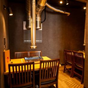 It can accommodate up to 8 people. Perfect for a variety of occasions, such as dining with family or relatives! Course menus are also available upon request, so please feel free to contact us!