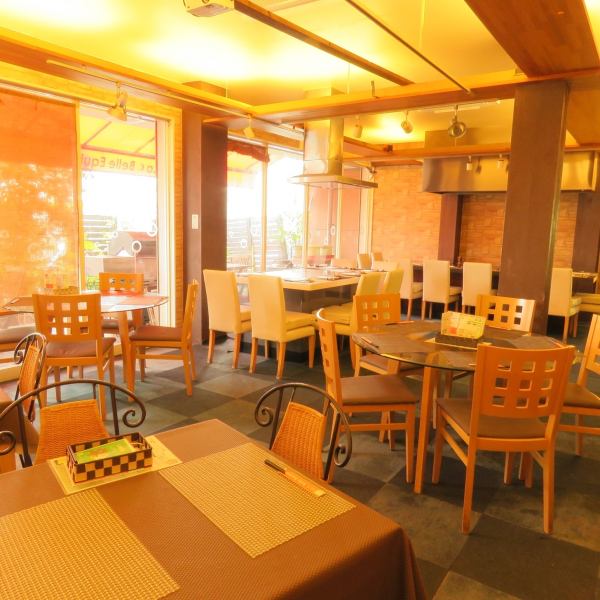 From the usual lunch time, you can also use it for special scenes such as birthday and anniversary, secure the table seats for 4 or 5 people comfortably.We will prepare according to the number of people.
