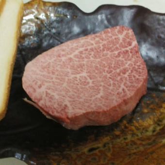 A-5 Japanese Black Beef Tenderloin Chateaubriand Steak 75g Marbling 12
