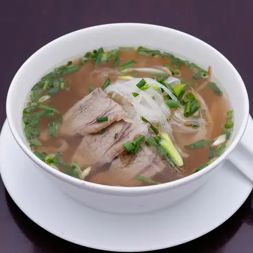 牛肉のフォー/ピリ辛牛肉の中部の麺/南部の混ぜるビーフ/揚げ魚ビーフン