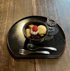 クリームあんみつ