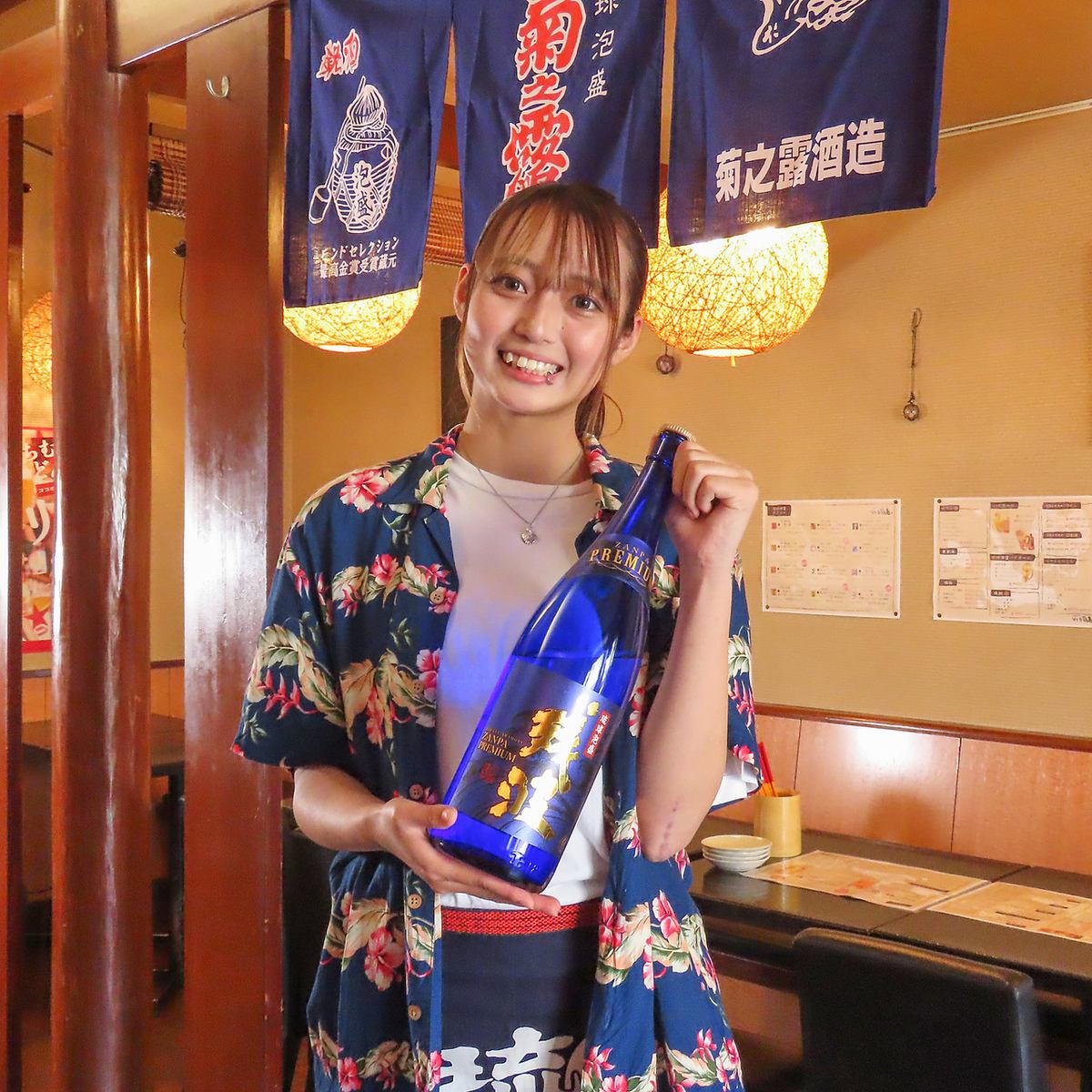 You can enjoy local Okinawan cuisine and delicious sake at Kanazawa Bunko, where ingredients are delivered directly from Miyako Island!