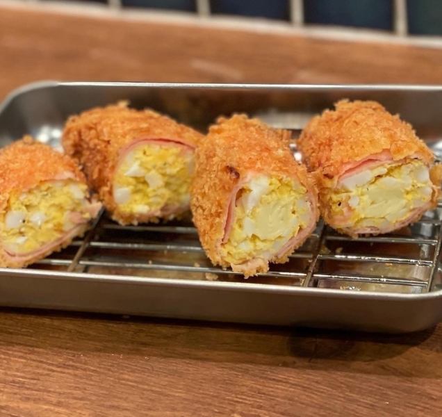 【1日25個の数量限定!!】トキシラズ名物!!ハムカツは絶対に食べたい一品。※カットは行っておりません。