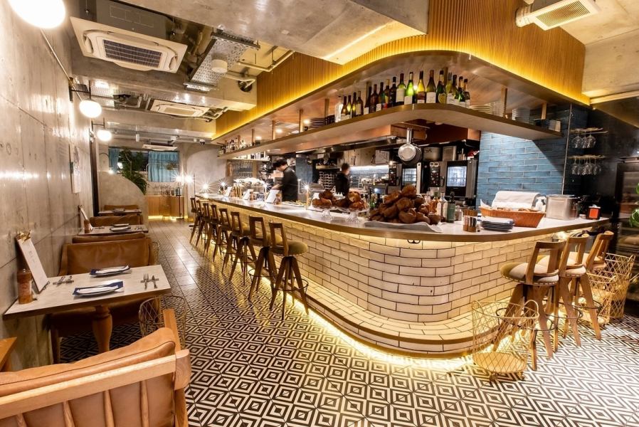 リゾート地のようにゆったりとリラックスできる、優雅で特別な時間を過ごして欲しい。そんな思いを込めて内装にもこだわりました。