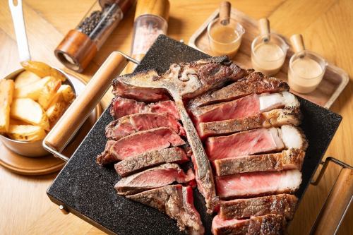 JAPANESE BEEF T-BONE STEAK 国産牛Tボーンステーキ 1kg~