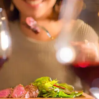 【サマープラン】 ビストロ定番料理全7品　× 2時間飲み放題 (8/1～31)