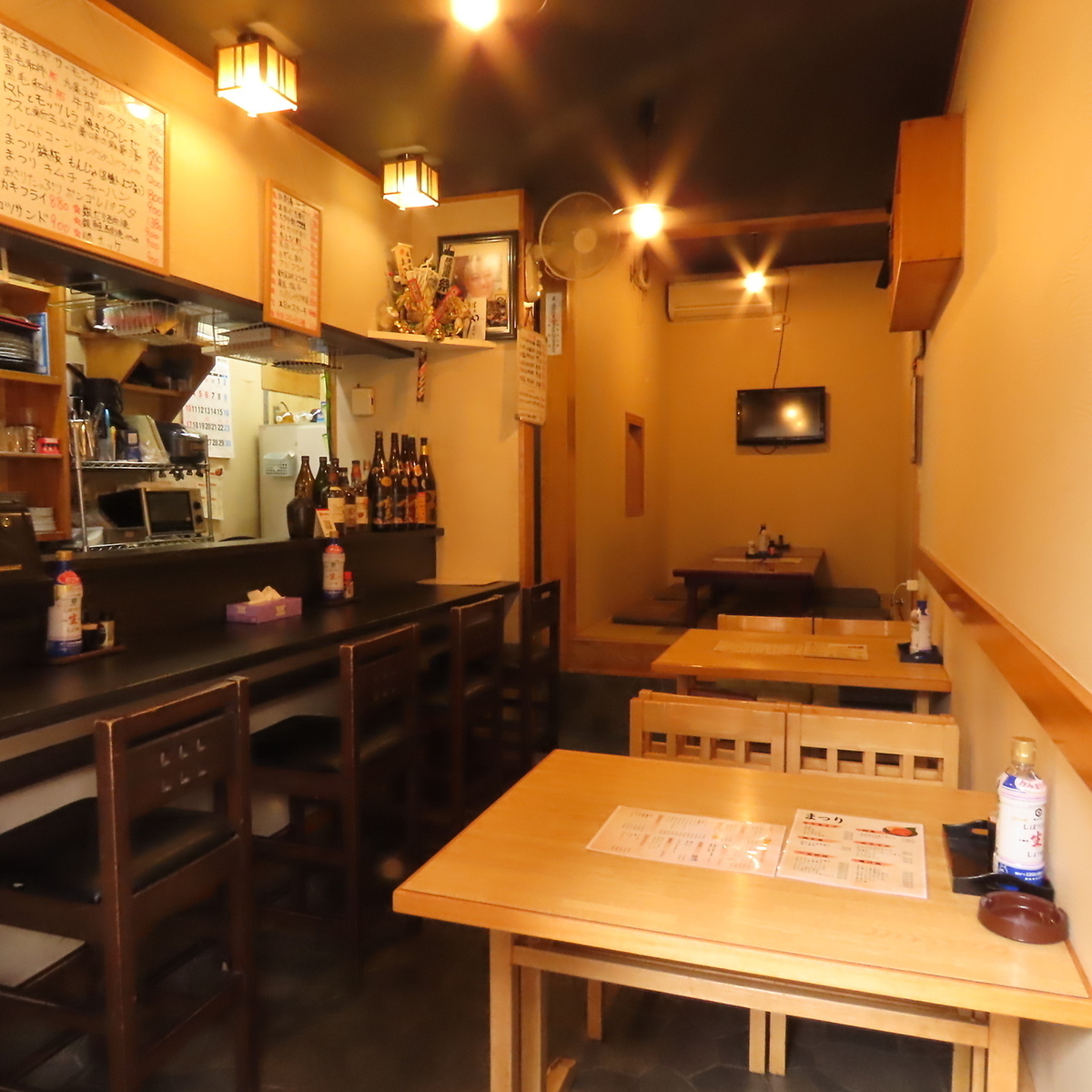オープンキッチンで、ライブ感たっぷりでお楽しみいただけます。