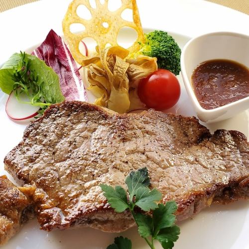 Beef loin steak ~red wine sauce or yuzu soy sauce~