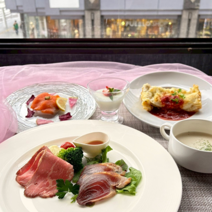 【期間限定】母の日特別ランチ（サラダ・デザート・ドリンクビュッフェ付）※予約特典あり