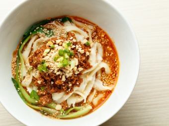 Tantanmen (thick noodles) / Dandan noodles