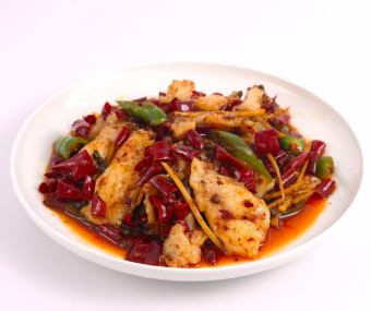 炎鍋魚片/白身魚の唐辛子香り炒め