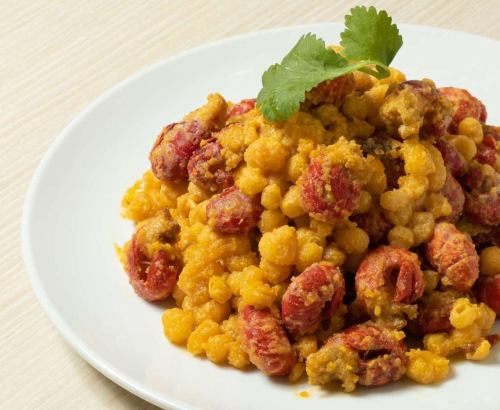 咸蛋黄小龍蝦尾/ザリガニの尾、塩漬け卵風味揚げ