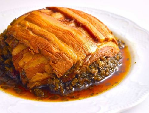 芽菜鹹焼白/豚バラ肉の蒸し煮、ヤーツァイと共に