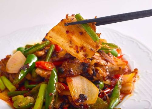 重慶回鍋肉/豚バラ肉の辛味炒め(ホイコーロー)