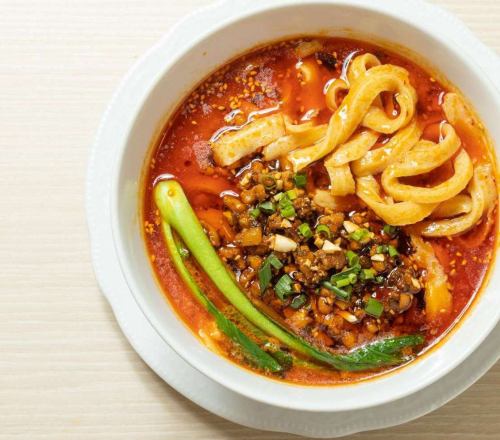 タンタンメン(太麺)/ 担担刀削湯麺