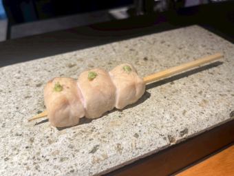 はつ/ささみ/ねぎま/かわ/れば【豚】/かしら【豚】/しろ【豚】　各