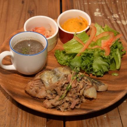 白身魚のソテープレート