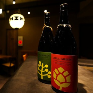 落ち着ける空間もありこだわりの日本酒、焼酎は全50種類以上！