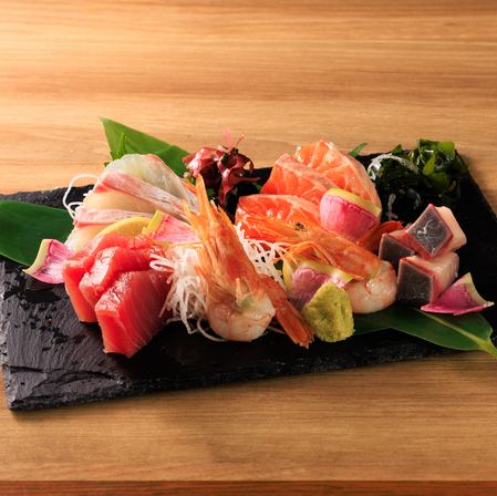 Assortment of 5 kinds of sashimi