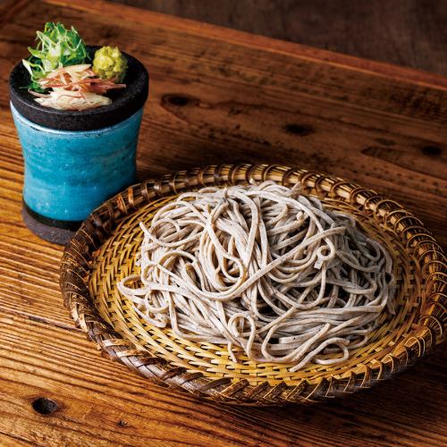The texture is surprisingly firm and smooth, you wouldn't expect from 100% buckwheat soba.