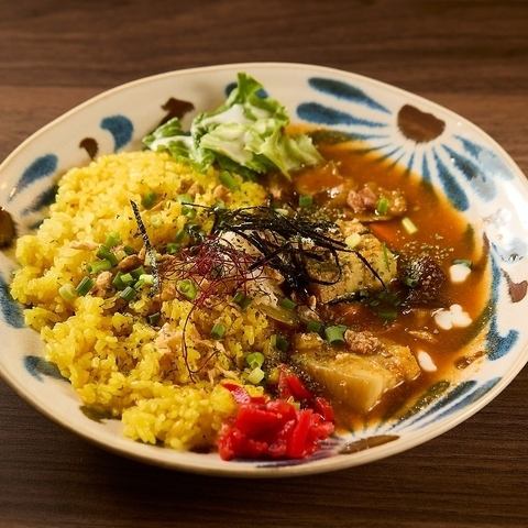 お一人様も大歓迎♪国際通り裏手にひっそり佇む隠れ家的なお店