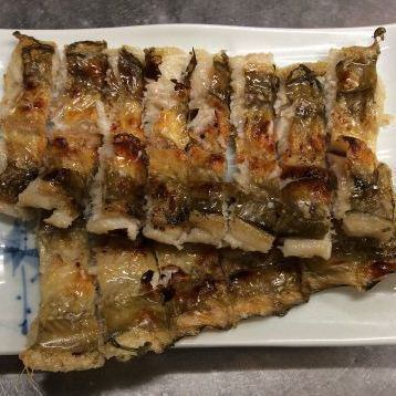 大泉洋さんが注文されたあなご白焼きは蒸さずに焼きのみで仕上げ