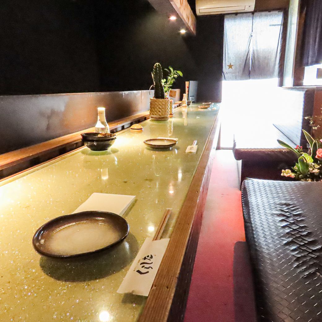 落ち着いた大人な雰囲気の店内は、デート利用にも最適です♪