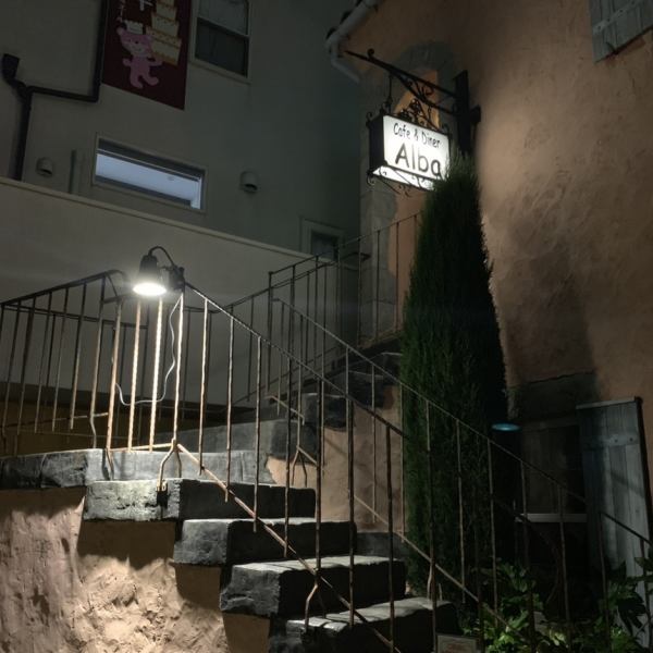 [Atmosphere ◎ x Kamagaya] A 2-minute walk from Kamagaya Station! Despite the location near the station, the stylish hideaway "Alba" is located on the second floor of a house.The shop is very fashionable, and you can use it for a feast or a local gathering.Please come to the store without hesitation even one person ♪