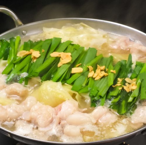 Sashimi, charcoal-grilled dishes, and hot pot ◆Enjoy Kyushu specialties◆