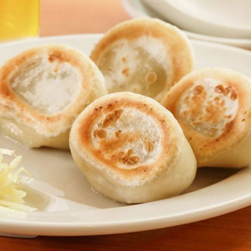 肉汁たっぷり焼餃子(4個)