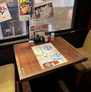 2名席 半個室となっております。ご希望の方は予約で承ります。