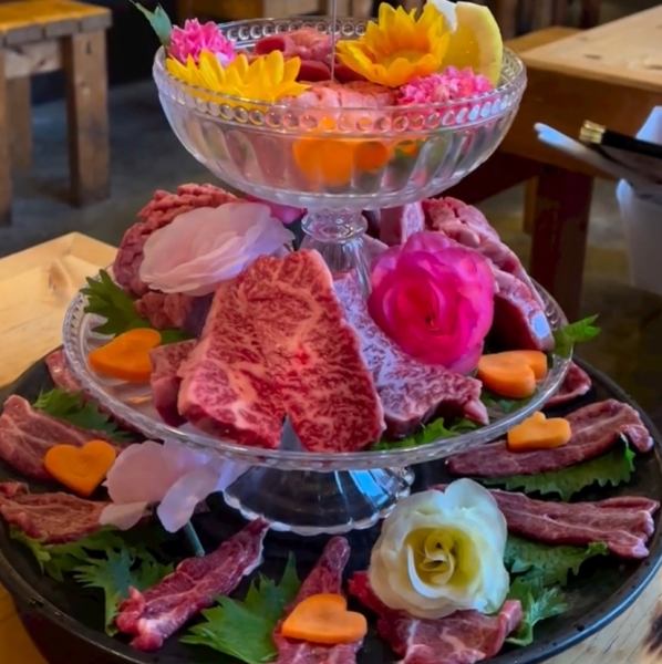 [This is perfect for birthdays, anniversaries, and celebration days! It's sure to look great in photos♪] Meat cake 5,000 yen (tax included)~