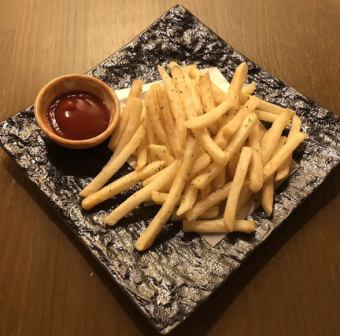 細切りポテトフライ