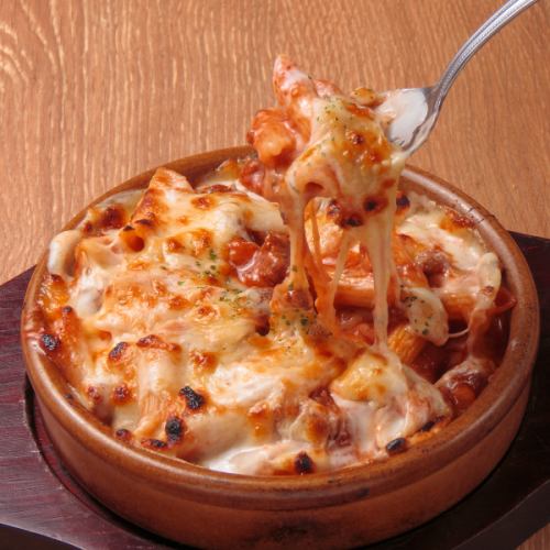 揚げパンバニラアイスのせ　塩キャラメルソース