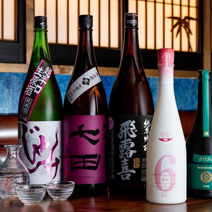 日本酒が豊富にある鳥料理と炉端焼きが美味い大人の蕎麦前酒場!