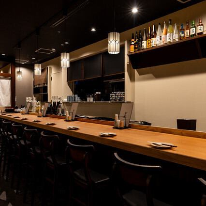 日本酒が豊富にある鳥料理と炉端焼きが美味い大人の蕎麦前酒場!