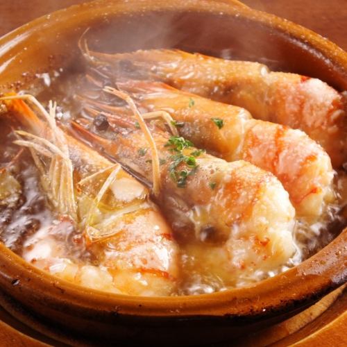 Grilled shrimp in garlic oil