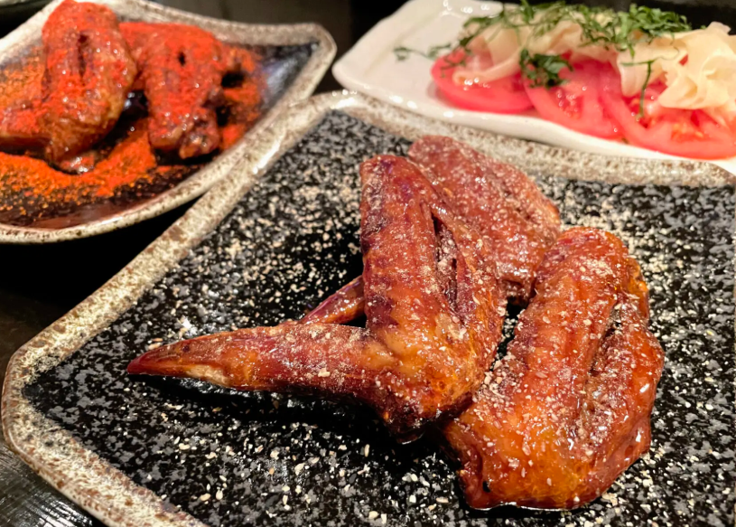 ハッピーアワーで手羽先と昼飲みにもぜひ!