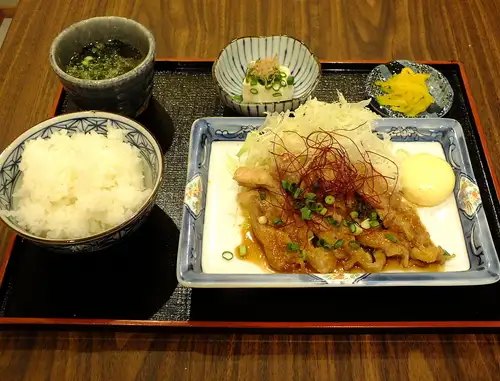 せせり生姜焼き定食
