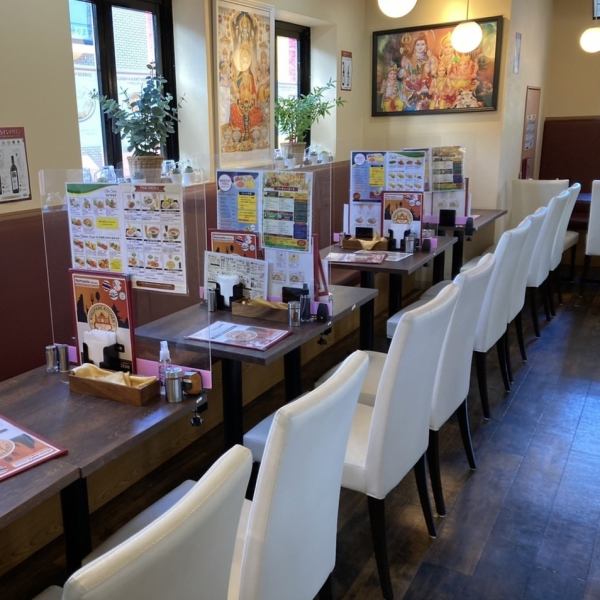 Enjoy authentic ethnic cuisine and delicious sake and drinks to your heart's content.