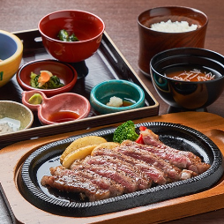 【米沢牛膳】溢れる肉汁と甘み/サーロインカットステーキ(100g)大満足コース全6品7,150円(税込)!