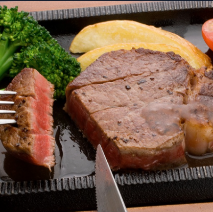 【要予約】分厚いお肉から溢れる肉汁◎米沢牛ヒレステーキ(150g)を鉄板で堪能♪9,900円(税込)