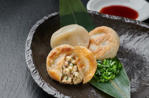 Explosive gravy!! Grilled gyoza (3 pieces)