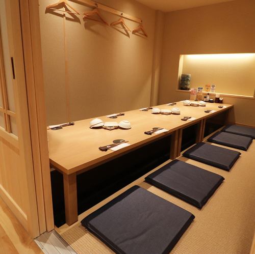 <p>[Partitioned private rooms available] Recommended for various parties such as company banquets! We have a variety of partitioned private rooms available, both large and small, so families can relax and enjoy themselves.Perfect for banquets! Please use it for various occasions such as company banquets and class reunions.Private rentals are also available.Please come to Tsukiakari Fukushima Ekimae for your welcome party or other banquet!</p>