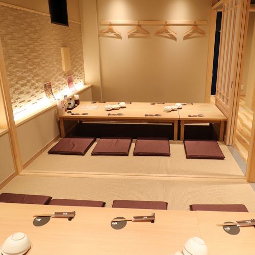 <p>[Ideal for small groups] The private rooms with sunken kotatsu tables are perfect for dates or drinking parties with friends. These are popular seats that can be used for a variety of occasions.</p>