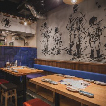 Seats with impressive sumi-e art that spread the festive mood.It is a seat beside the festival sumi-e art drawn on the wall.It is a space where you can enjoy cooking while enjoying delicious food with light music.Regardless of the use scene, the interior is designed to be enjoyable for everyone.