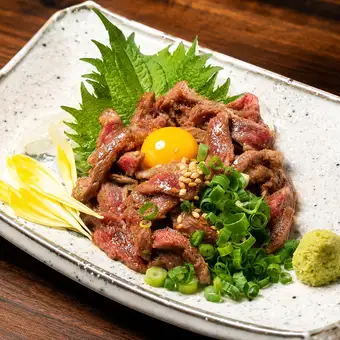 馬刺の炙りユッケ